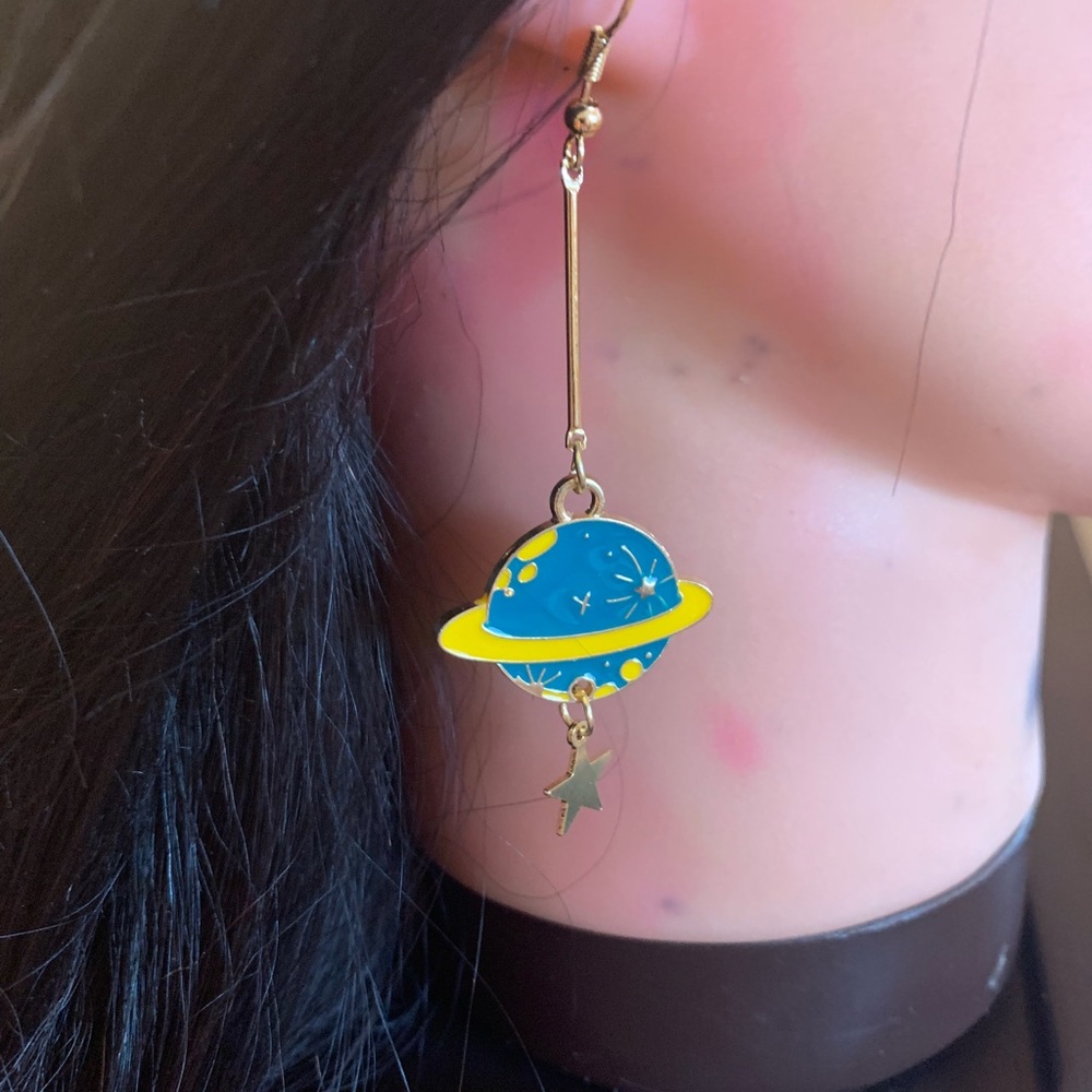 Earrings and one bracelet,